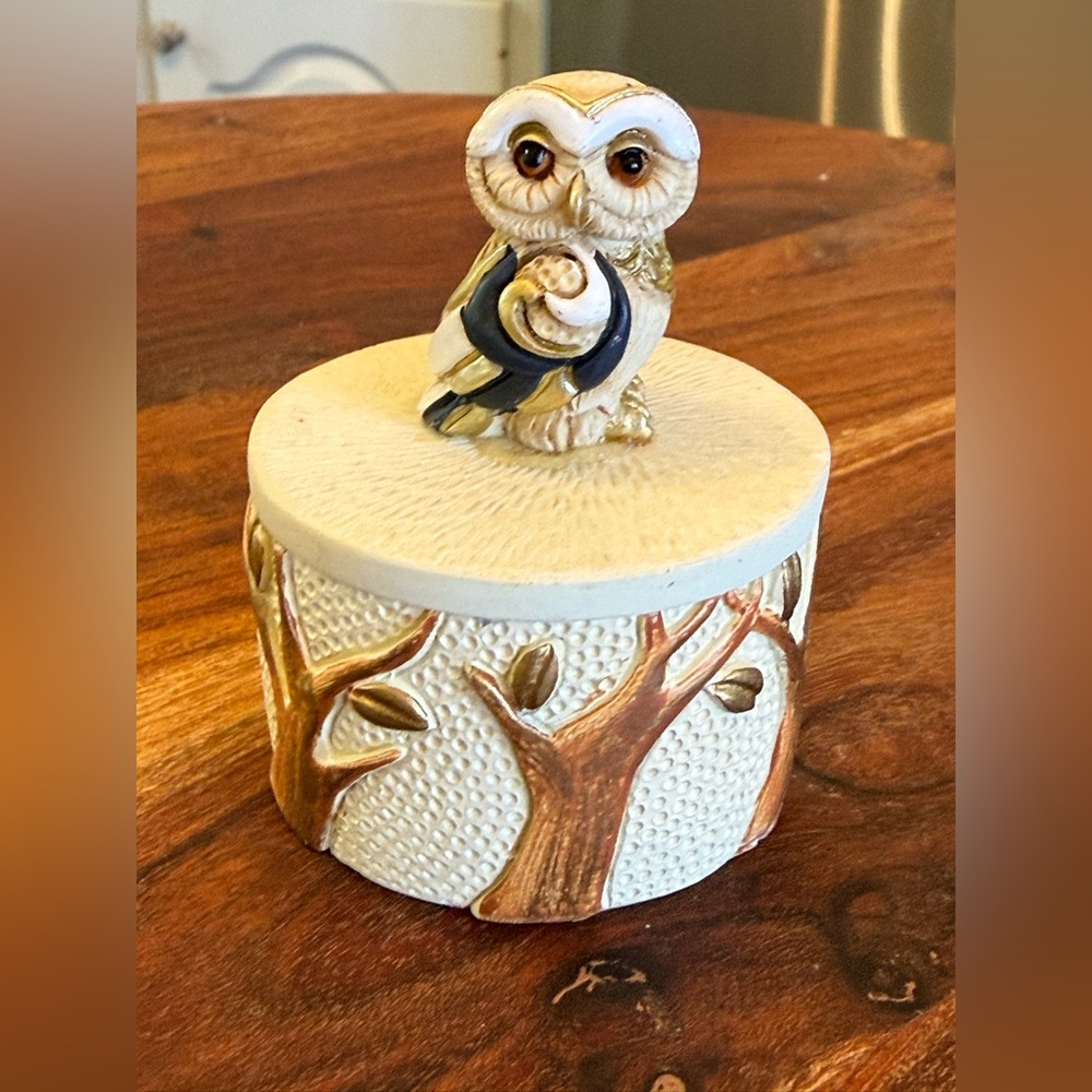 Streamline owl trinket box